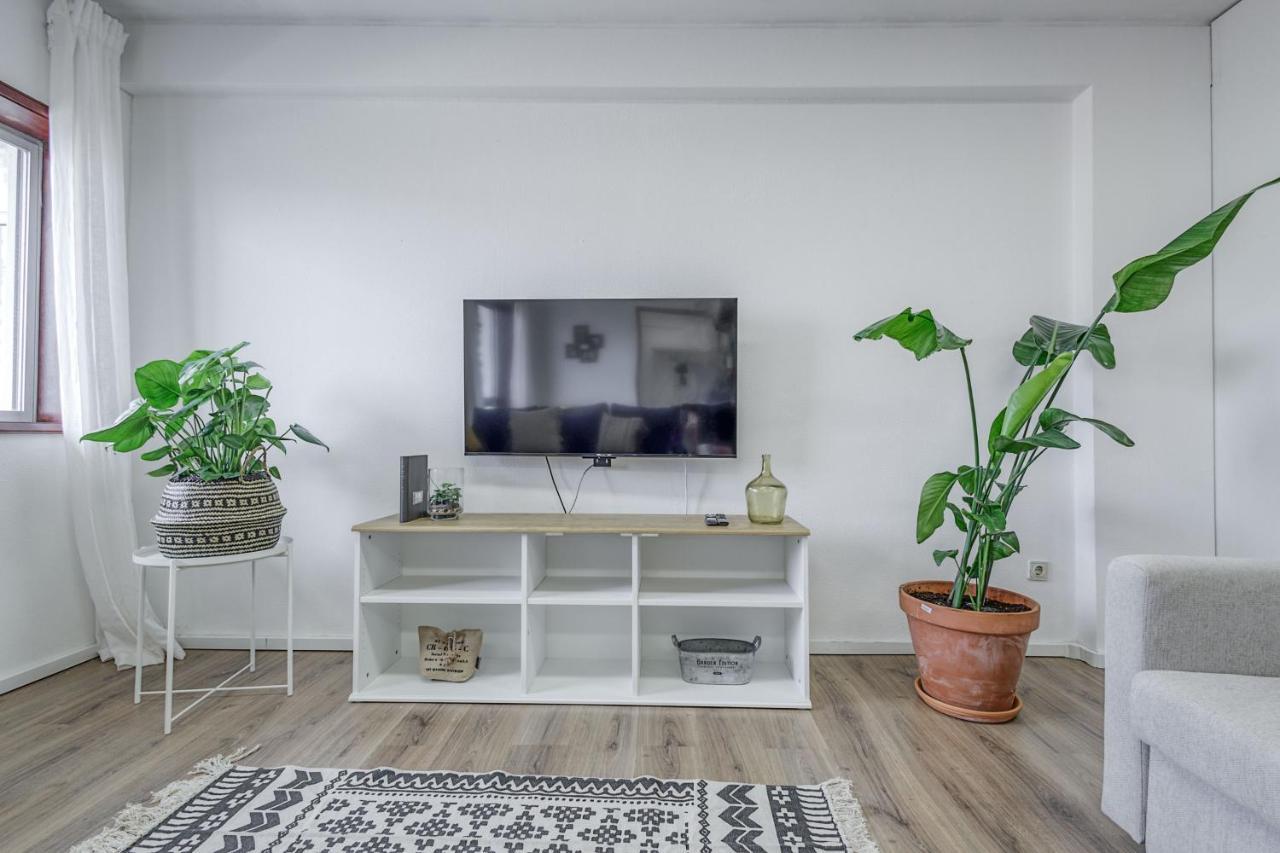 Travel & Live Fernao Magalhaes Apartment Porto Bagian luar foto